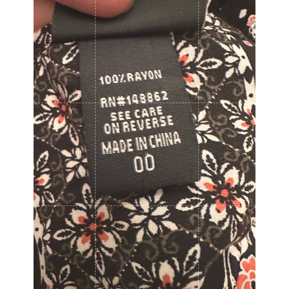 Euc Torrid floral long sleeve blouse with tie neck size 00 - Picture 6 of 7